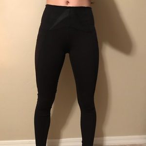 Lululemon leggings. Hi-times, size 4.